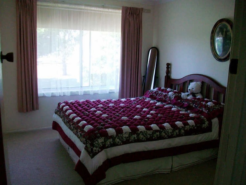 108 Hazeldene Crescent, Nicholson VIC 3882