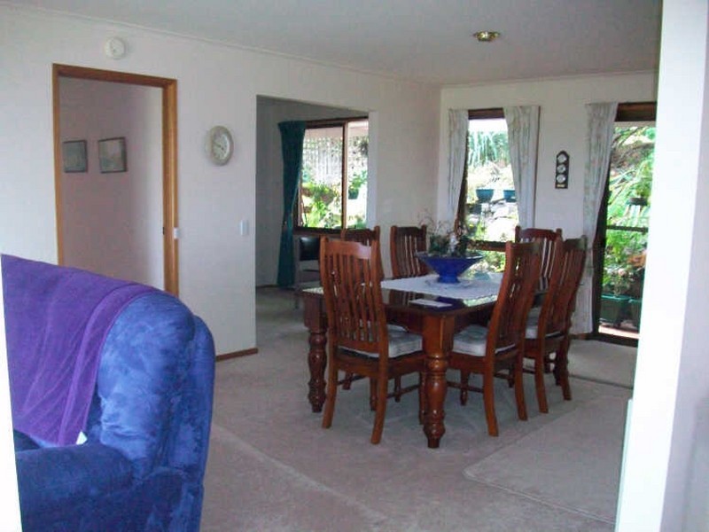 5 Bass Close, Lakes Entrance VIC 3909