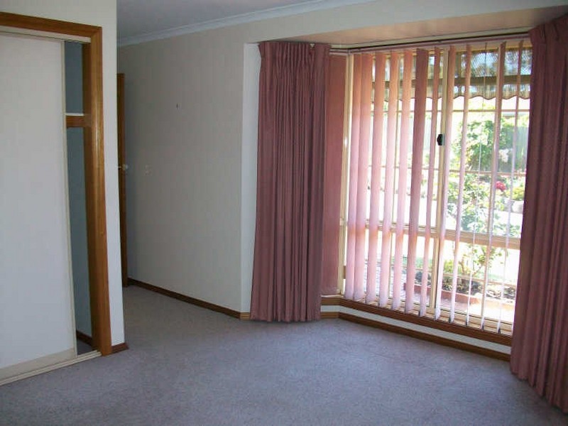 1/9 Bills Street, Lakes Entrance VIC 3909