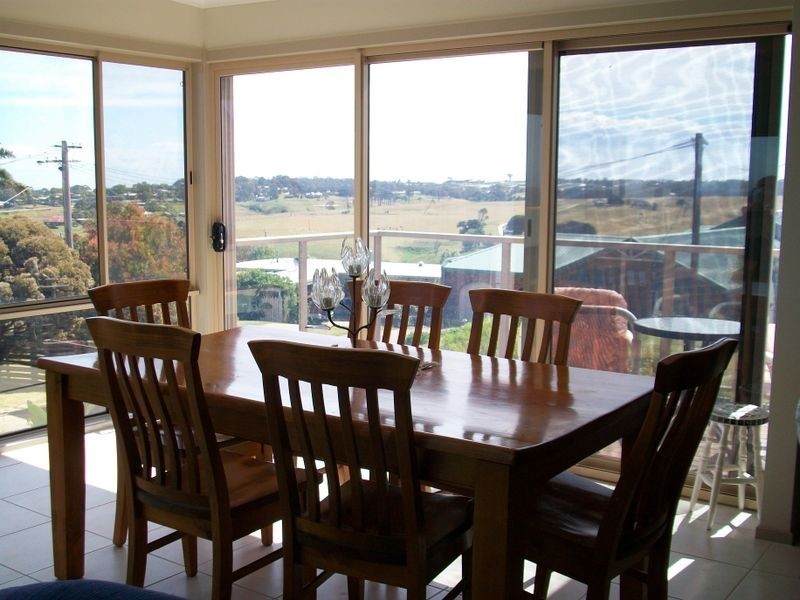 26 Abalone Avenue, Lakes Entrance VIC 3909