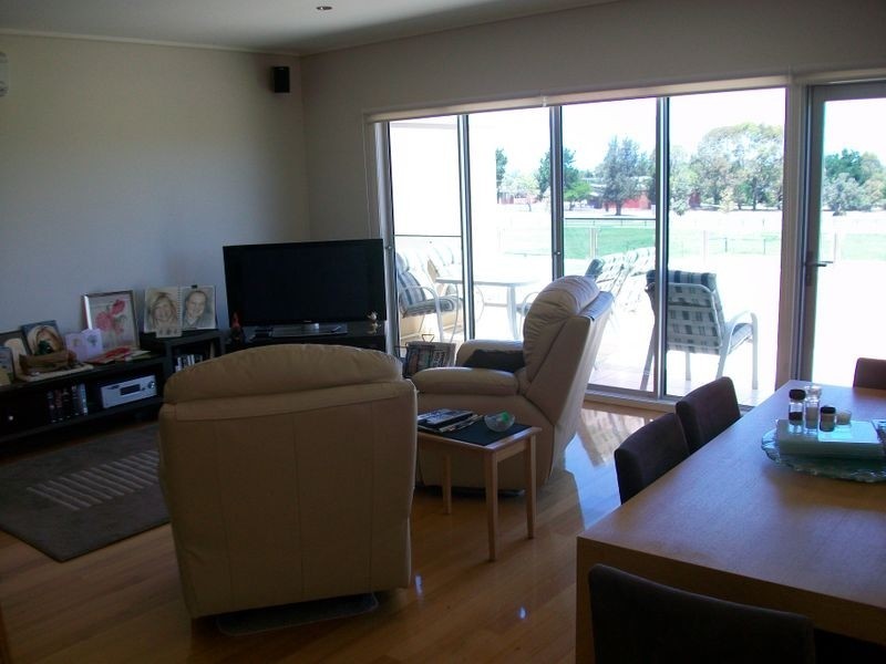 Lakes Entrance VIC 3909