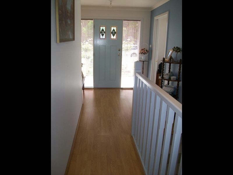 27 Abalone Ave, Lakes Entrance VIC 3909