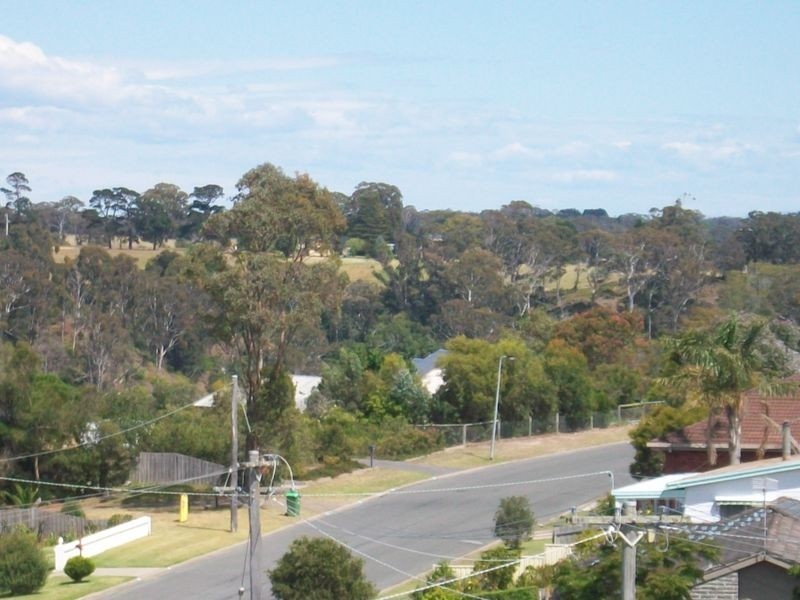 27 Abalone Ave, Lakes Entrance VIC 3909