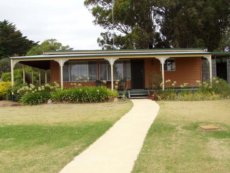64 Robertsons Road, Kalimna VIC 3909
