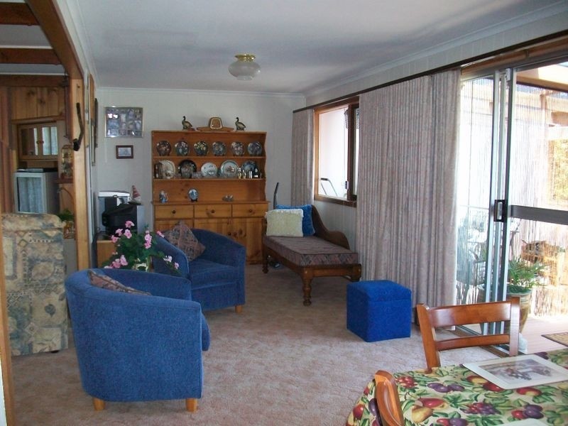 79 Capes Road, Lakes Entrance VIC 3909