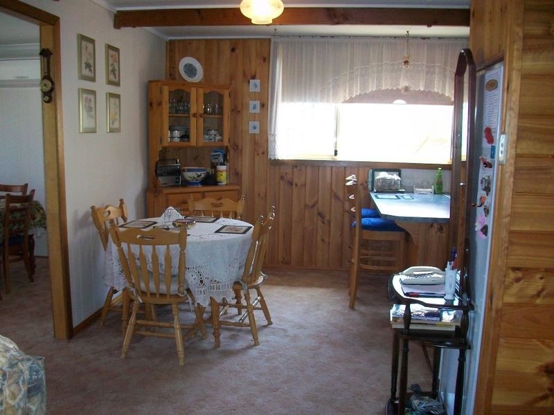 79 Capes Road, Lakes Entrance VIC 3909