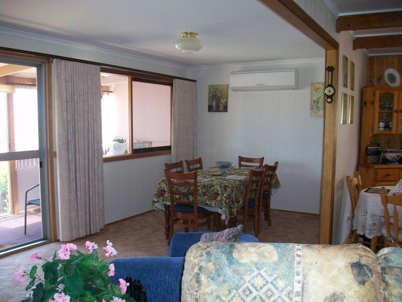 79 Capes Road, Lakes Entrance VIC 3909