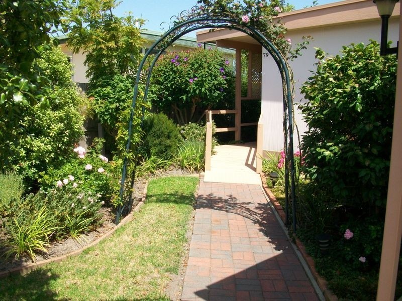 79 Capes Road, Lakes Entrance VIC 3909