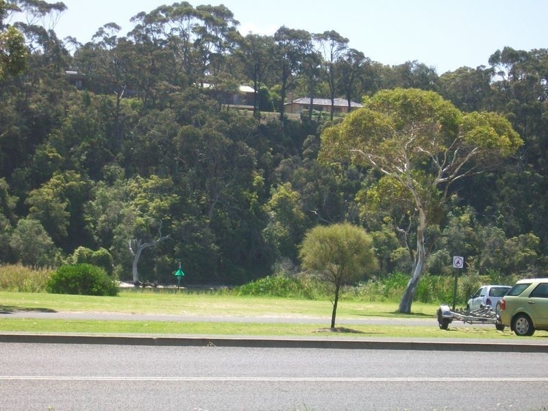 6 Marine Parade, Lakes Entrance VIC 3909