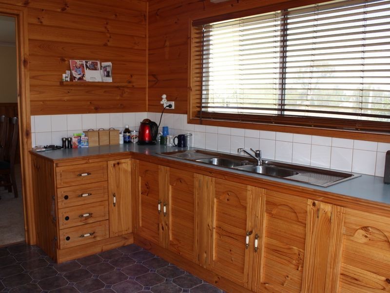 6 Elm Grove, Metung VIC 3904