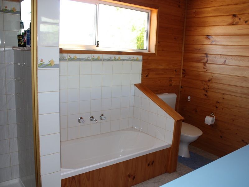 6 Elm Grove, Metung VIC 3904