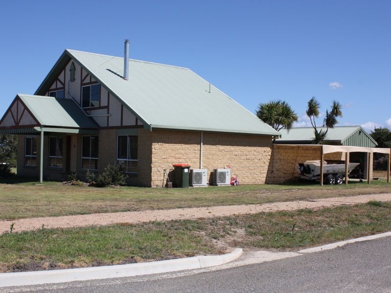 6 Elm Grove, Metung VIC 3904