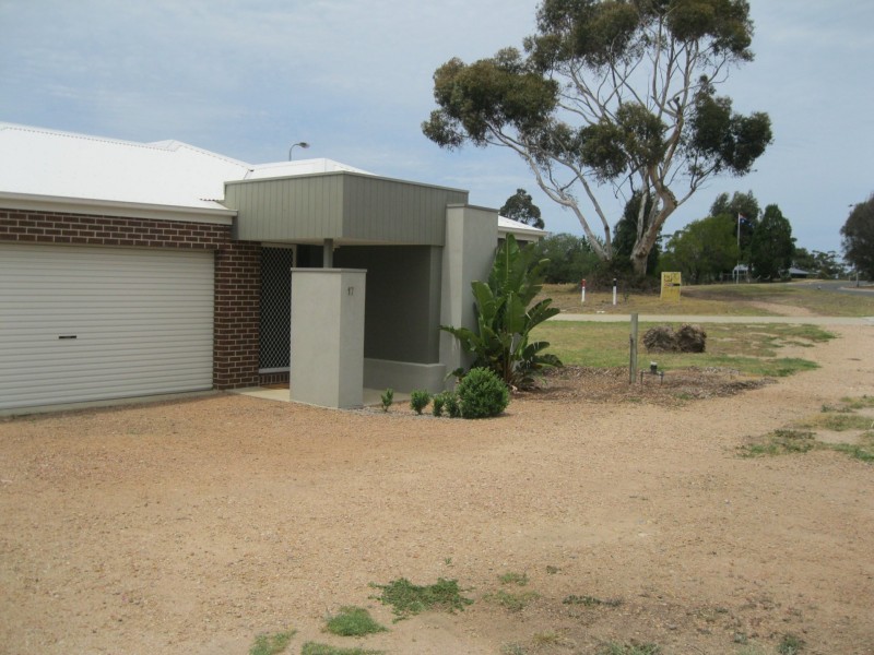 17 Peter Road, Metung VIC 3904