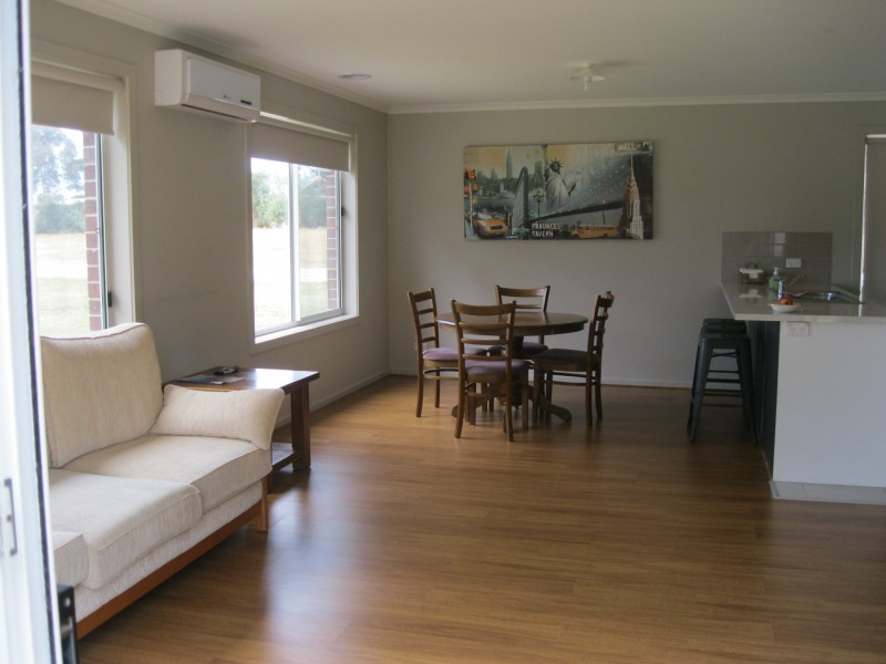 17 Peter Road, Metung VIC 3904