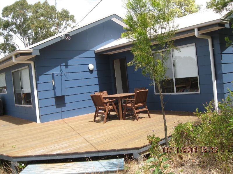 4 Wood Street, Metung VIC 3904