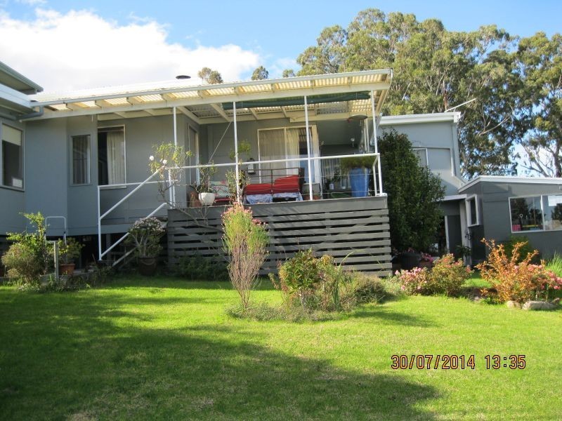 33 Stirling Road,, Metung VIC 3904