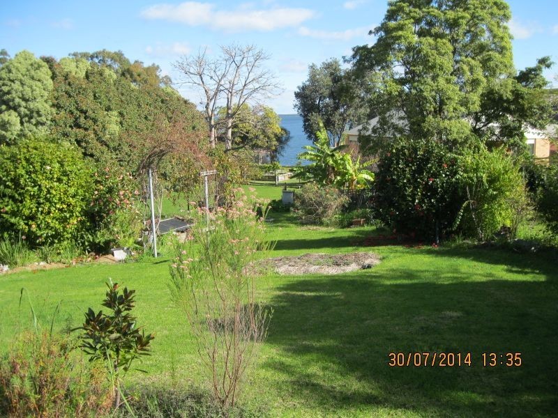 33 Stirling Road,, Metung VIC 3904