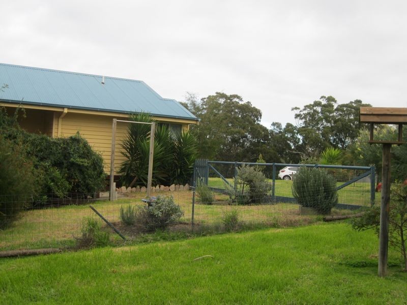 25 Leighton Bay Drive, Metung VIC 3904
