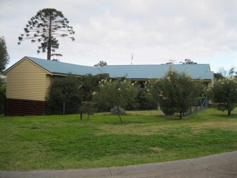 25 Leighton Bay Drive, Metung VIC 3904