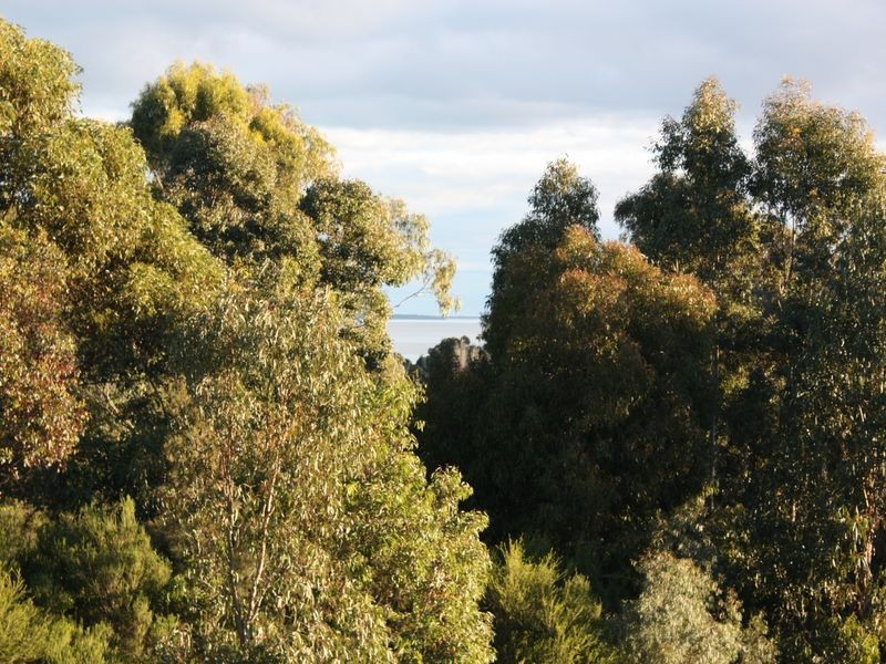 13 Kingscote Drive, Metung VIC 3904