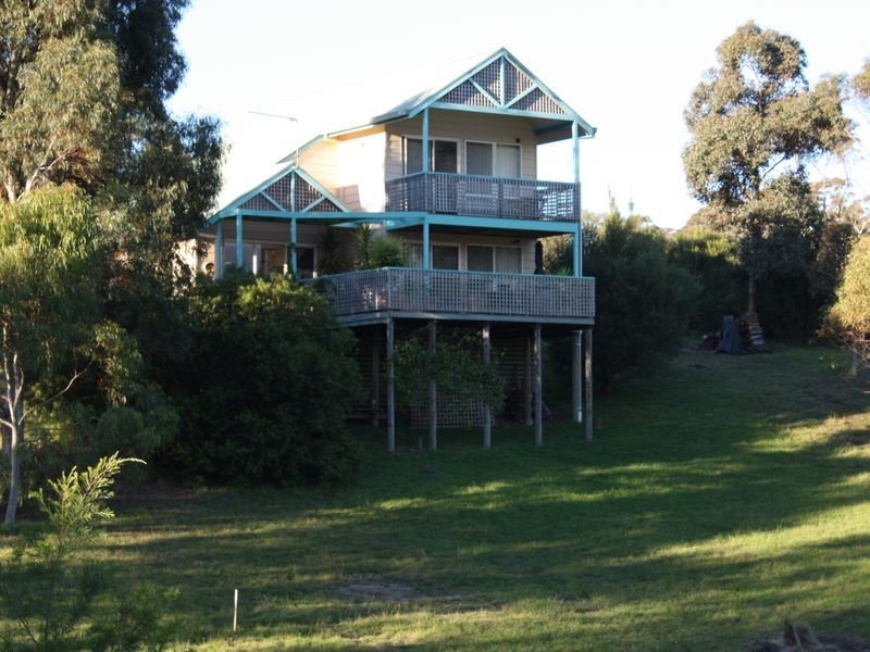 13 Kingscote Drive, Metung VIC 3904