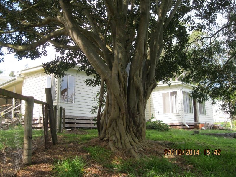 32 Mairburn Road, Metung VIC 3904