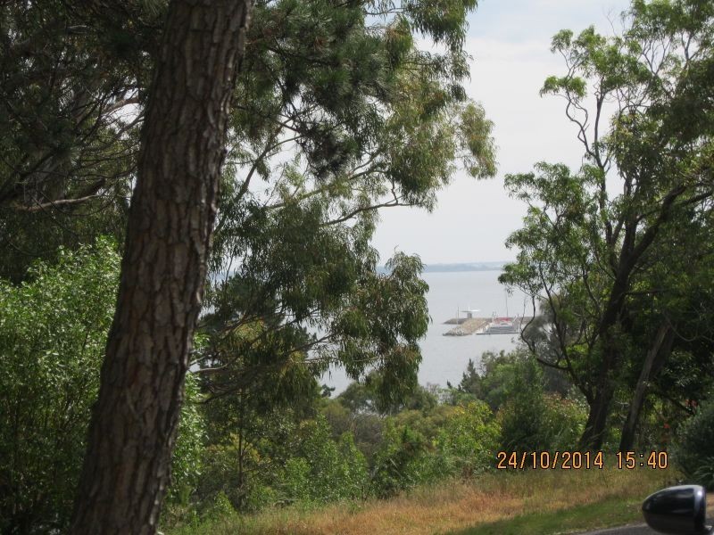 32 Mairburn Road, Metung VIC 3904