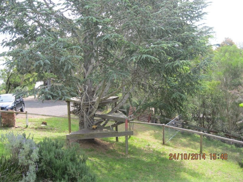 32 Mairburn Road, Metung VIC 3904