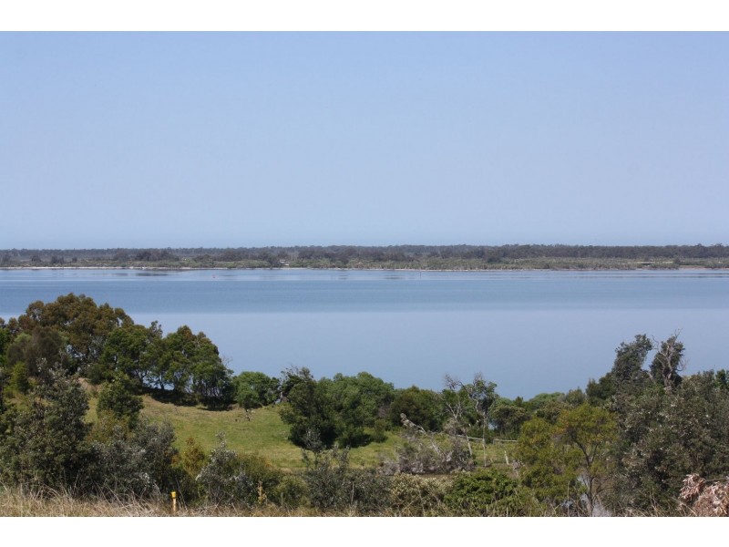 31 Plateau Avenue, Metung VIC 3904