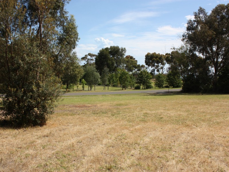 4 Gloria Ave, Metung VIC 3904