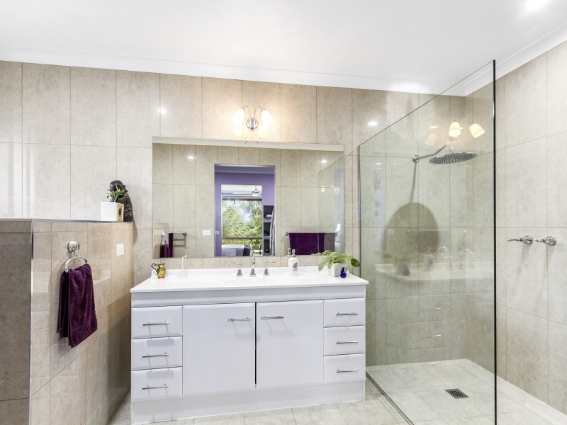 18-20 SWAN DRIVE, Metung VIC 3904