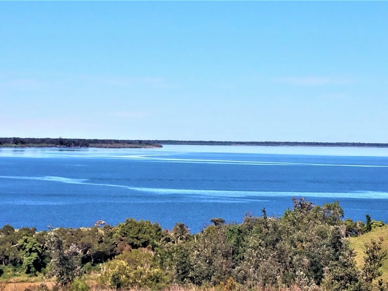 8 Plateau Ave, Metung VIC 3904