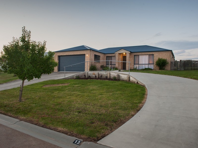 13 Georges Terrace, Swan Reach VIC 3903