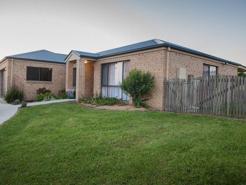 13 Georges Terrace, Swan Reach VIC 3903