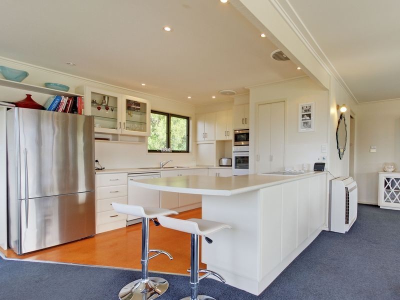 5 Nicholas Avenue, Metung VIC 3904