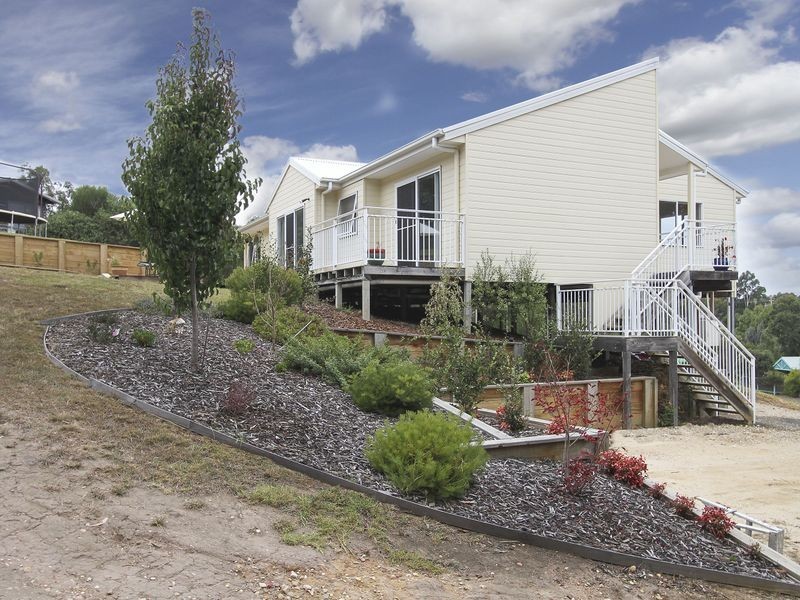 12 Kingscote Drive, Metung VIC 3904