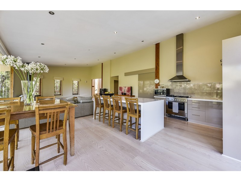 6 Lawrence Court, Metung VIC 3904