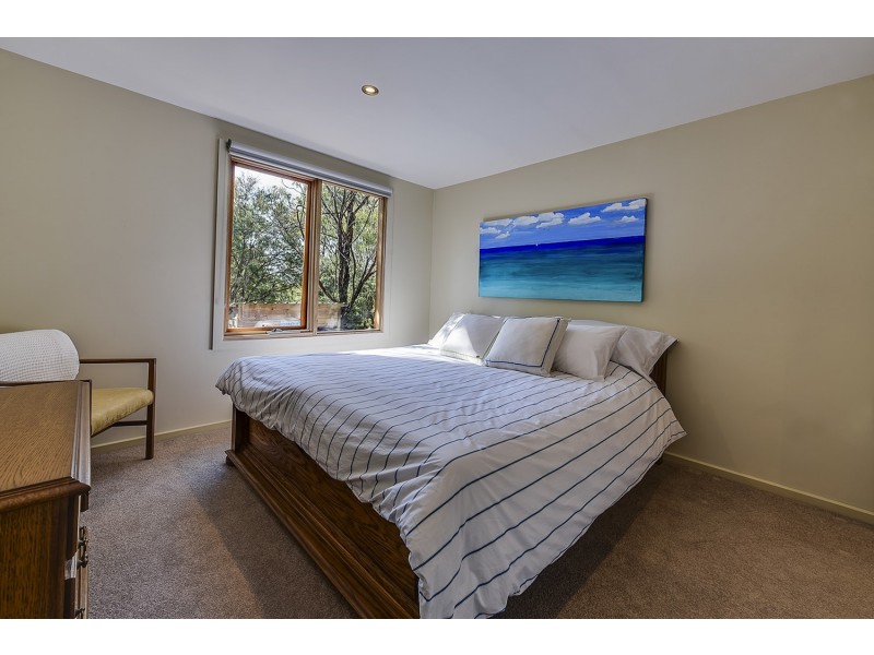 6 Lawrence Court, Metung VIC 3904