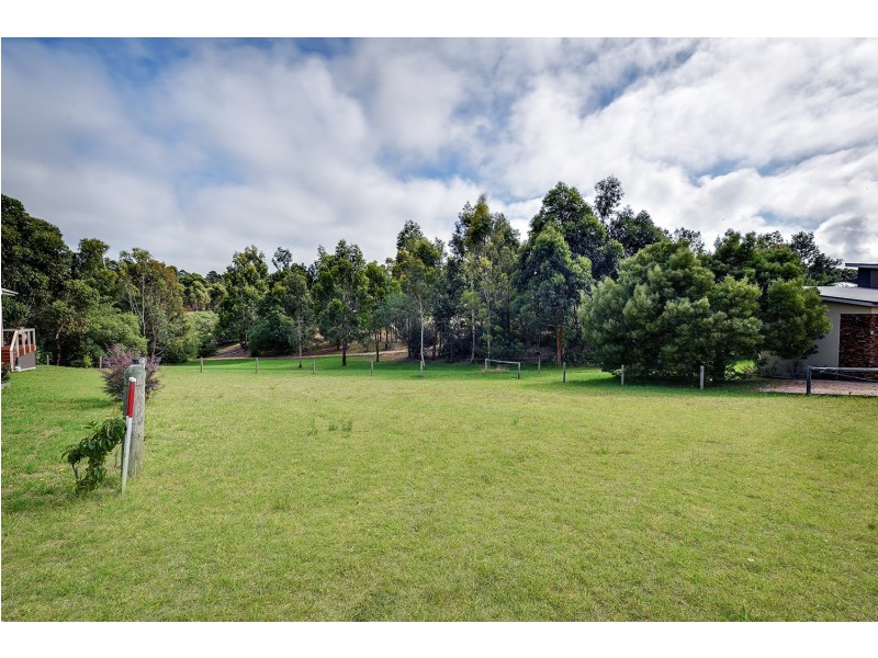 16 The Sanctuary, Metung VIC 3904