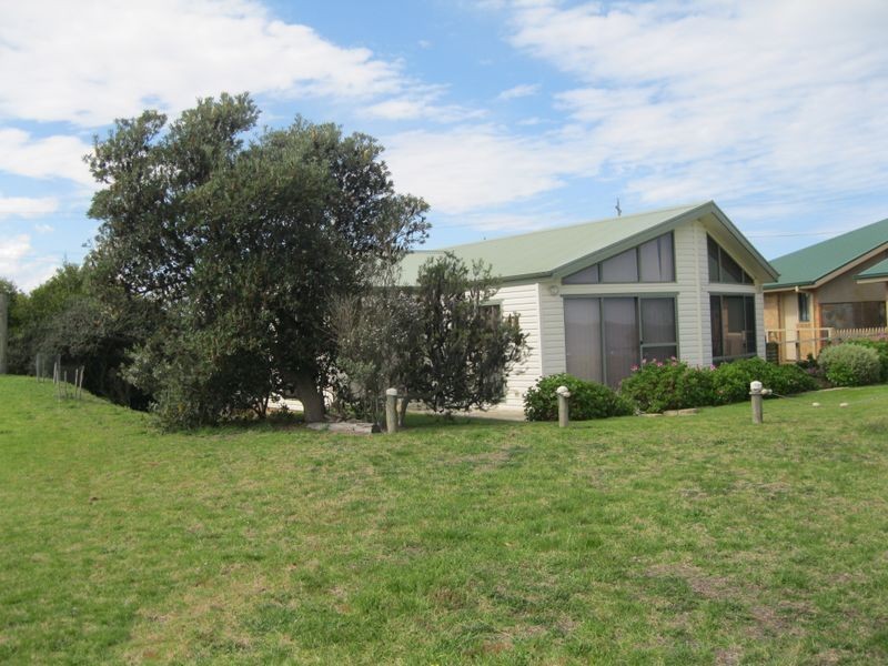 4 Tambo Blvd, Metung VIC 3904