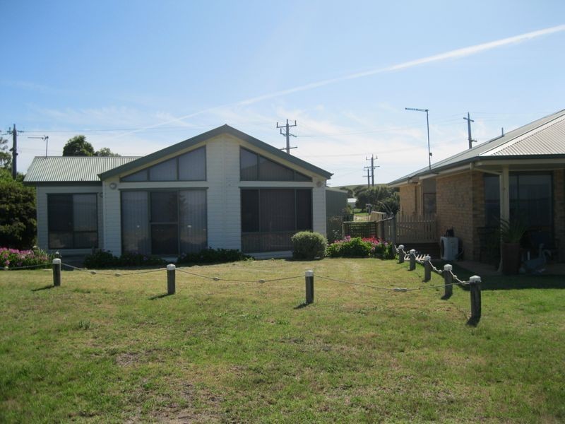 4 Tambo Blvd, Metung VIC 3904