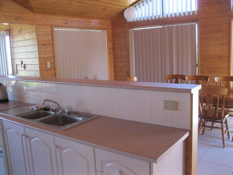 4 Tambo Blvd, Metung VIC 3904