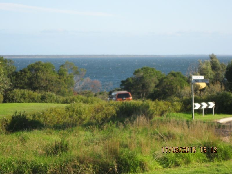 23 Peter Road, Metung VIC 3904