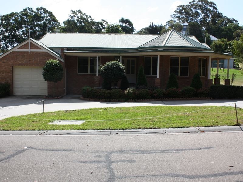 4 Fell Place, Metung VIC 3904