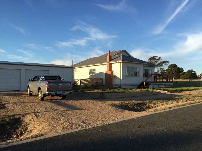 10 Falcon Grove, Metung VIC 3904