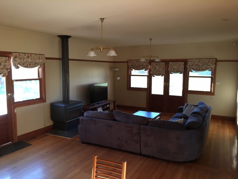 10 Falcon Grove, Metung VIC 3904