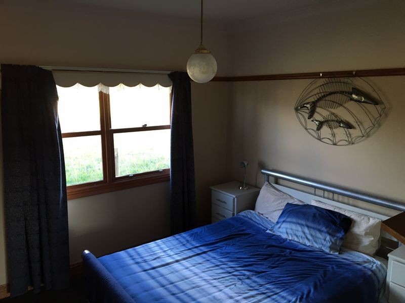 10 Falcon Grove, Metung VIC 3904