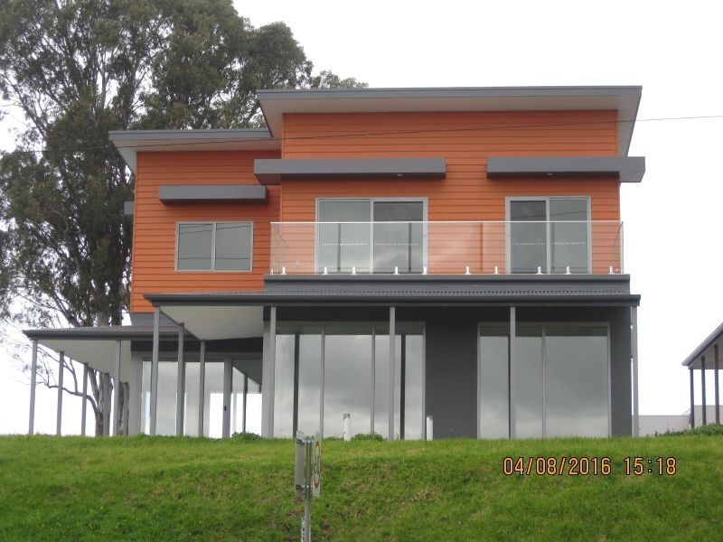 5 4 Swan Street, Swan Reach VIC 3903