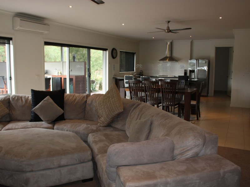 204 Reynolds Road, Metung VIC 3904