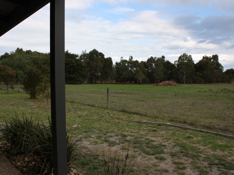 204 Reynolds Road, Metung VIC 3904